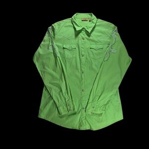 Wrangler Womans Green Shirt With Beautiful Embellishments On Sleeves Size XL